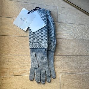 Moncler knit gloves